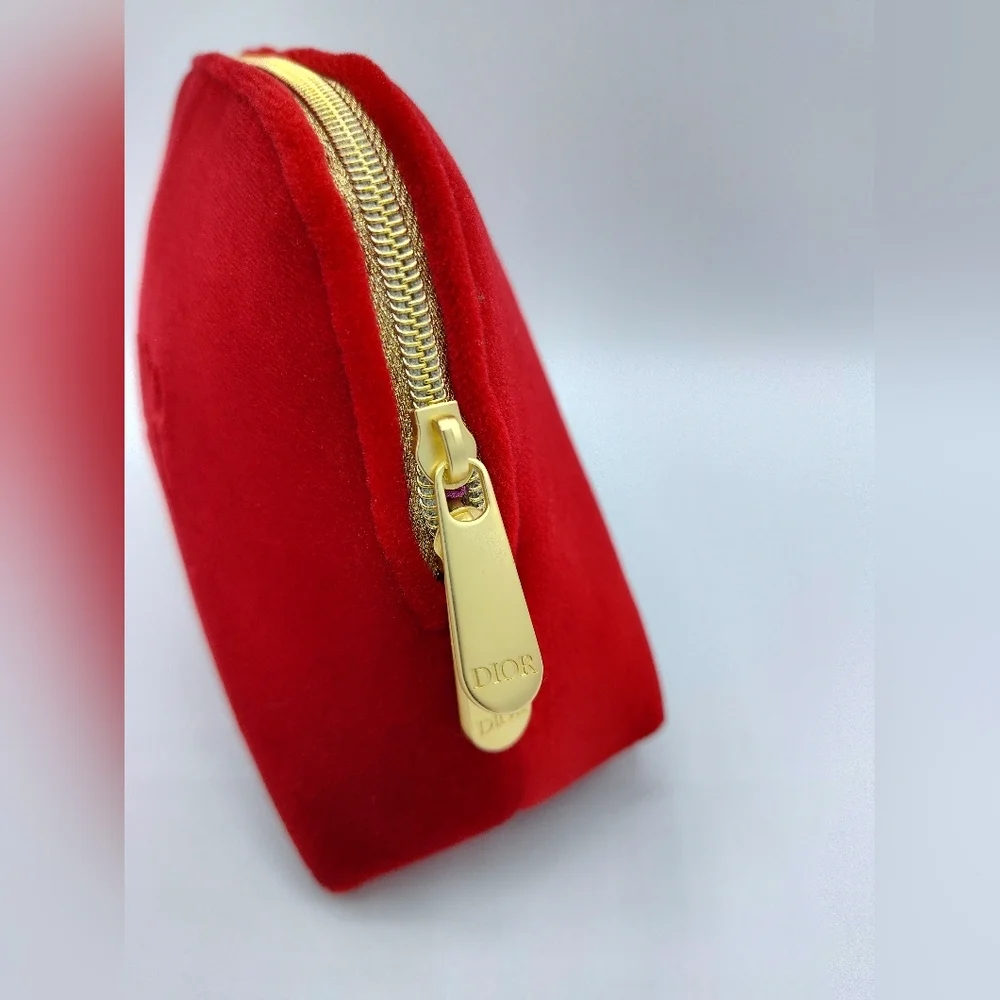 2024 DIOR Red Velvet Beauty Pouch Gold Zips Holiday VIP Cosmetic Bag NWOT - Picture 2 of 10